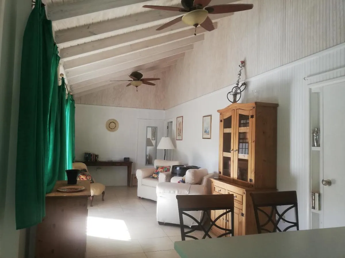 Gibbs Glade Cottage & Garden Studios Gibbes Guest house